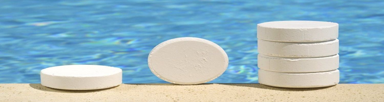 Productos químicos para piscina elevada